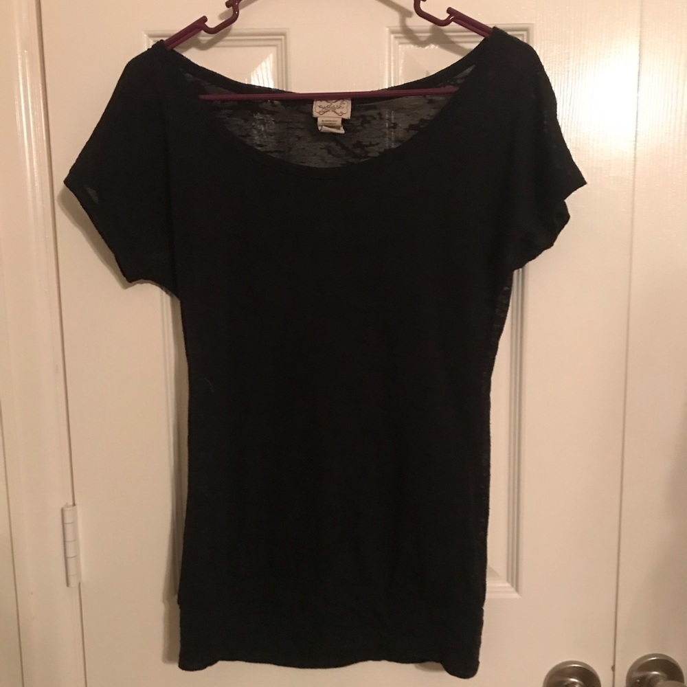 Black Tee